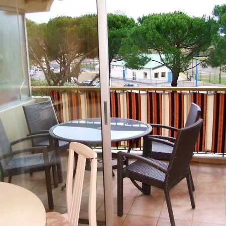 A La Napoule / 35 M² / Piscine Partagee *